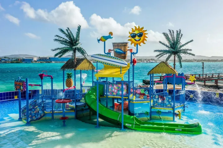 a small boat in a harbor